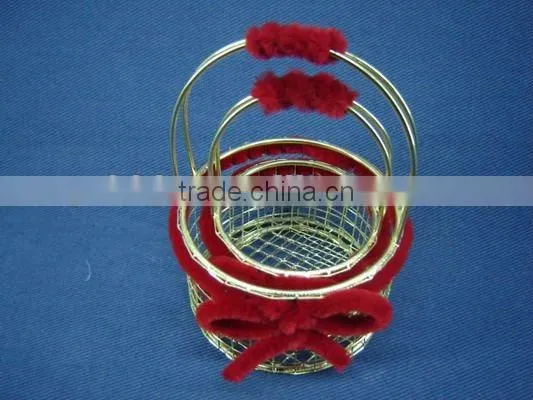 Small wire Art&Collectible decorative with wool rope basket with fixed handle