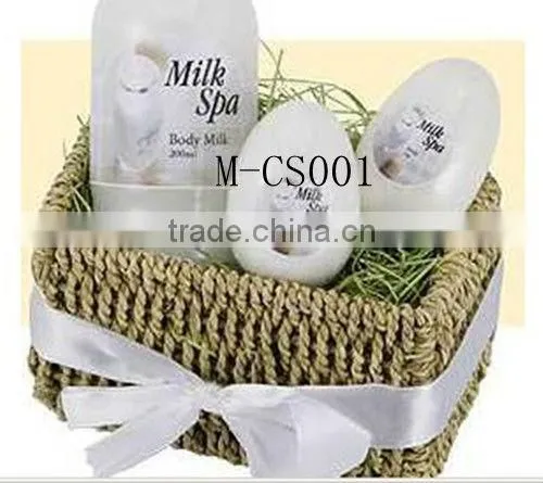 Chic straw bathroom storage basket & Seagrass basket