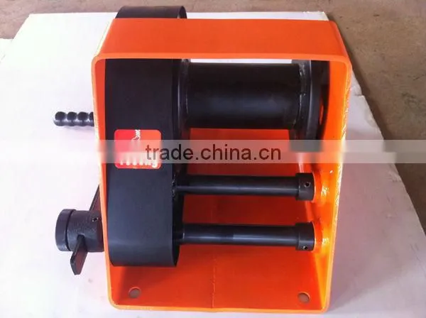 Portable Hand Winch for pulling and lifting