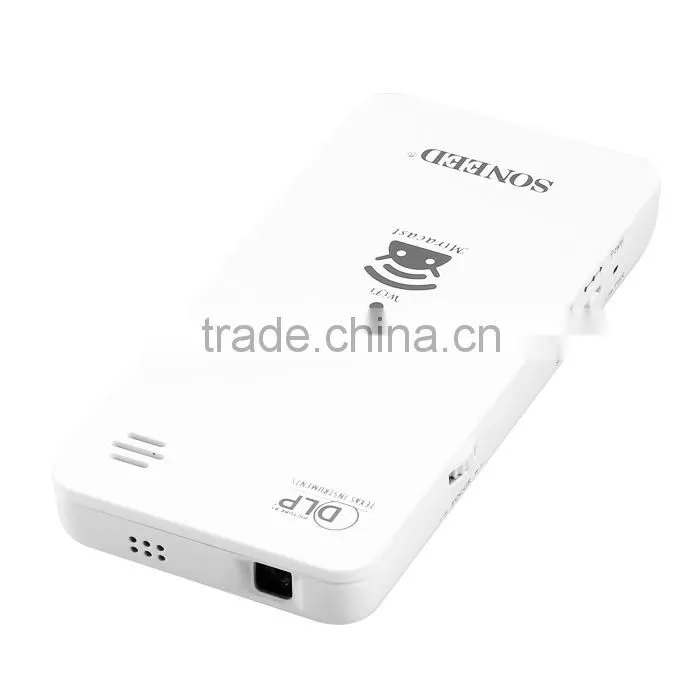 Hot Selling Mini WIFI Wireless Projectors SMP7032