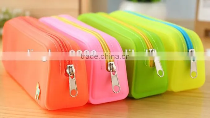 China Factory Supply Colorful Silicone Rubber Pencil Case for Student Online Selling