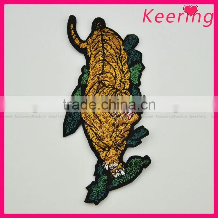Fashion custom tiger embroidery patch for decoration WEF-238