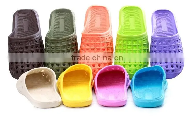 Latest design summer women slippers breathable bathroom sandals