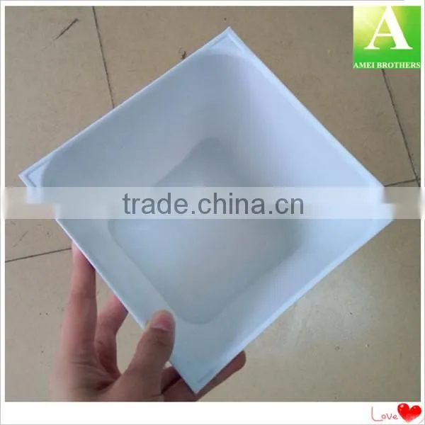 Small white PS plastic thermoformed trash can