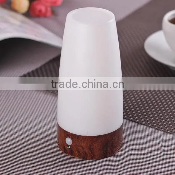 Modern design sense lamp / table lamp