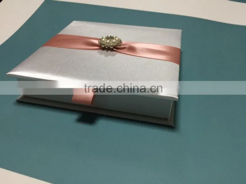 wholesale luxury wedding invitation box with brooch and ribbon