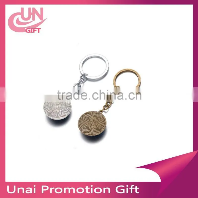 2016 High quality promotional kirsite metal keychain