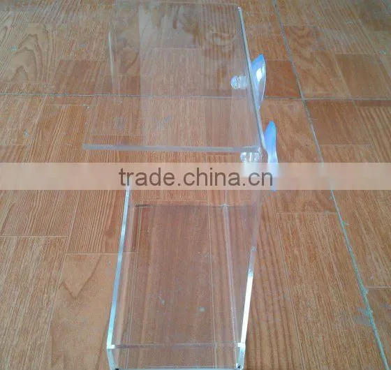 Clear window bird feeder
