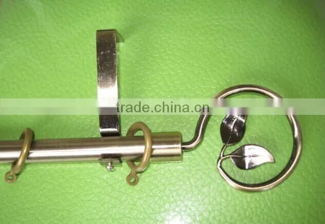 antique brass metal curtain rod with leaf shaped finals with best quality