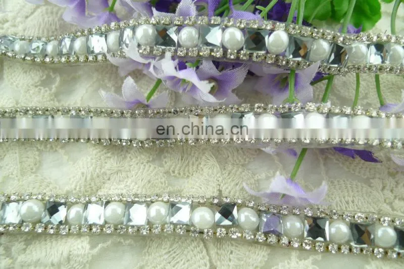 new design hot fix rhinestone tirmming with glue