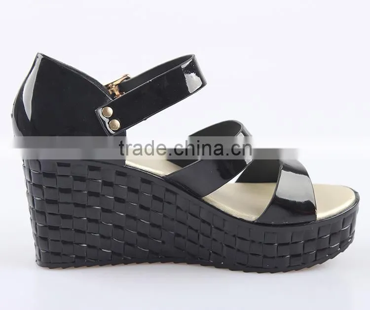 Newest design 2016 summer pvc upper jelly sandals dress shoes orange sandals from Chictrend melissa sandals