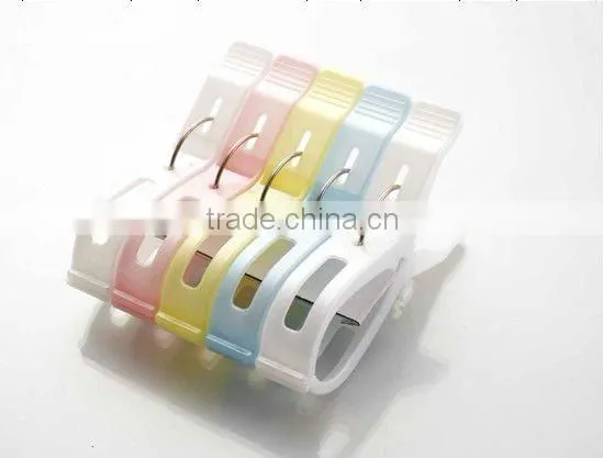 small plastic clips /plastic color clothes clip