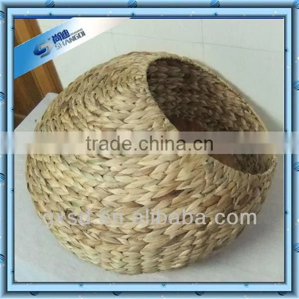eco-friendly natural water hyacinth pet basket