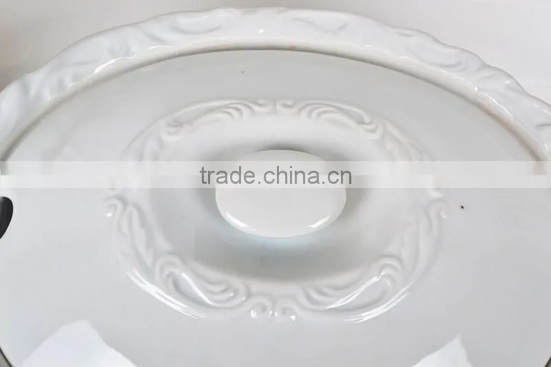 13.5" Oval high quality white porcelain comal with lid