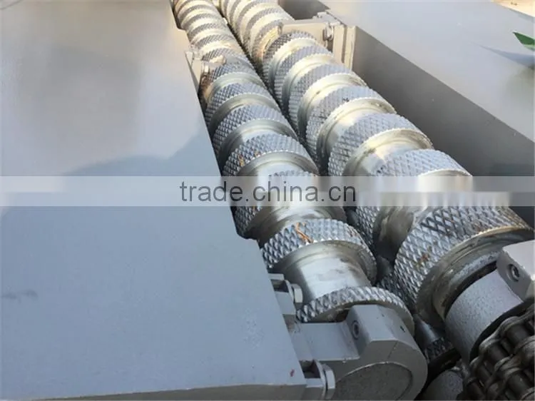 4 feet veneer rotary cutting lathe/CNC no chuck wood peeling machine in plywood factory