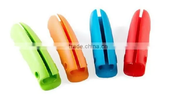 Comfortable silicone shopping bag handle grip with hanging hole