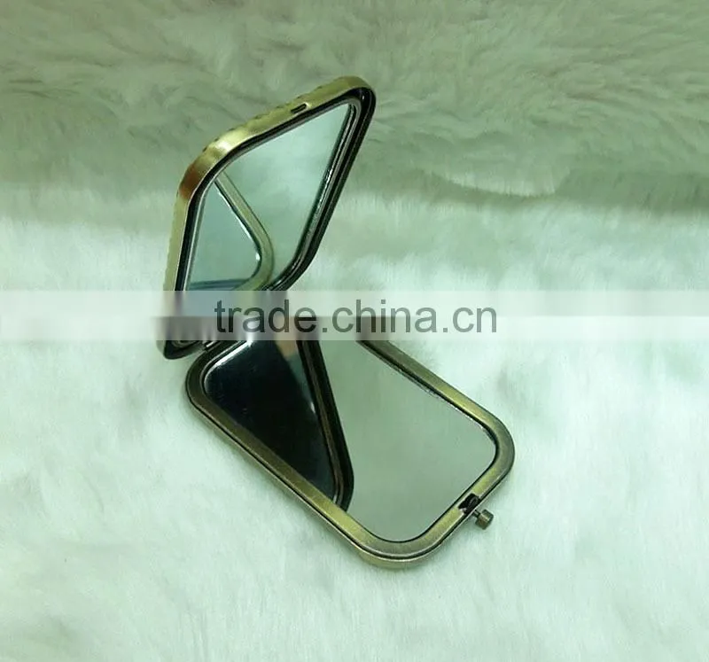 Professional pocket mirror with diamond