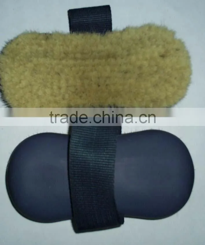 plastic horse brush
