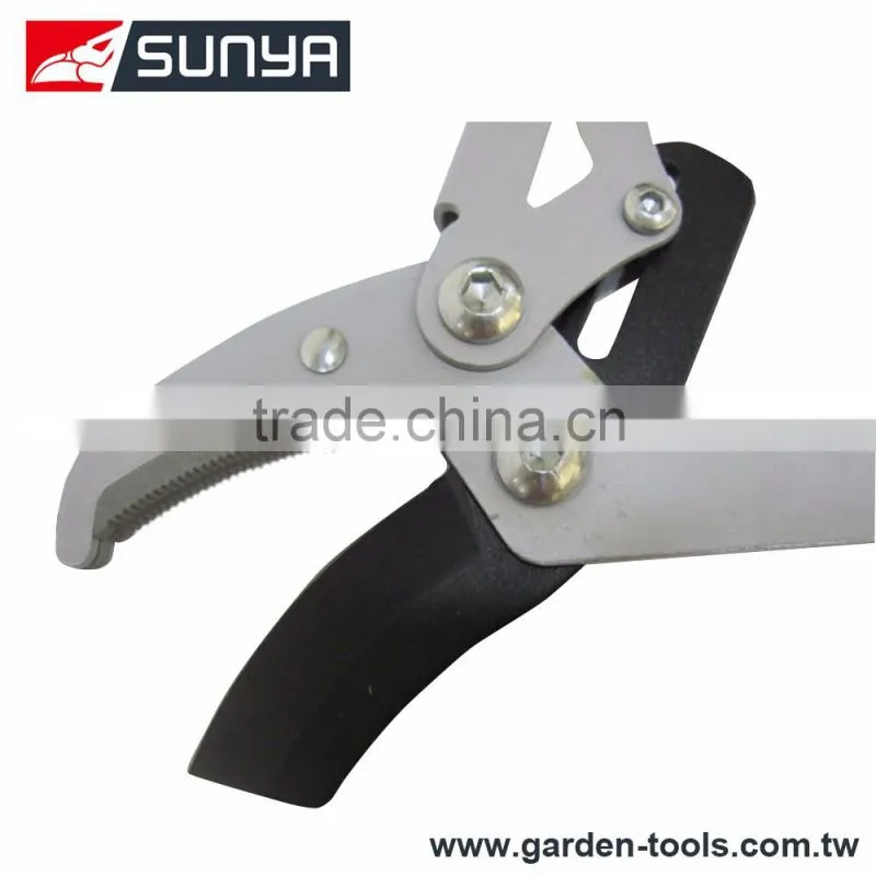 Metal rollered action anvil lopper