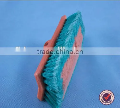 soft plastic bristle water flow through car wash brush with long handle
