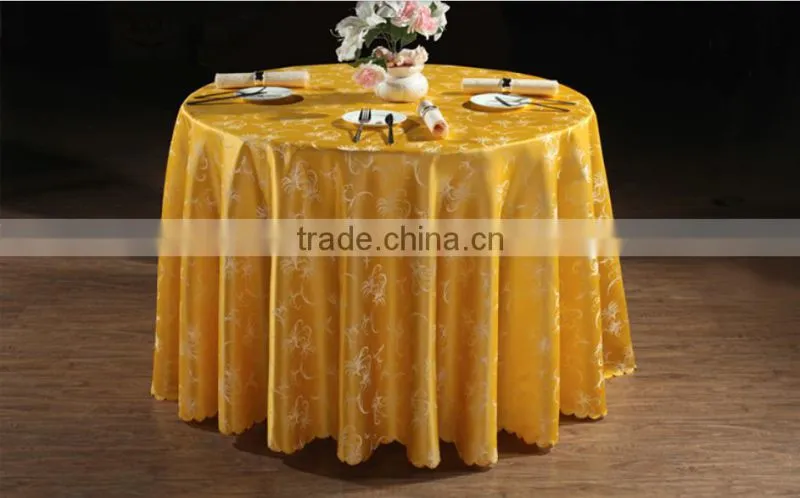 customed table cloth with logo