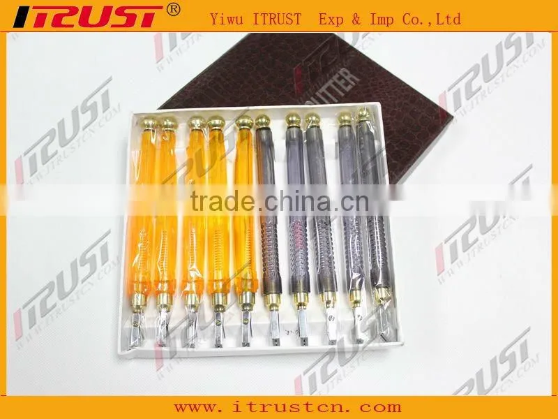 glass cutter with tungsten carbide scribing wheel tip and alloy handle