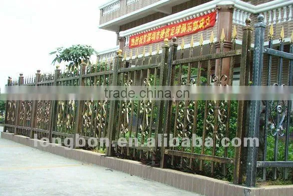 2015 Top-selling hand forged rod iron balcony fence