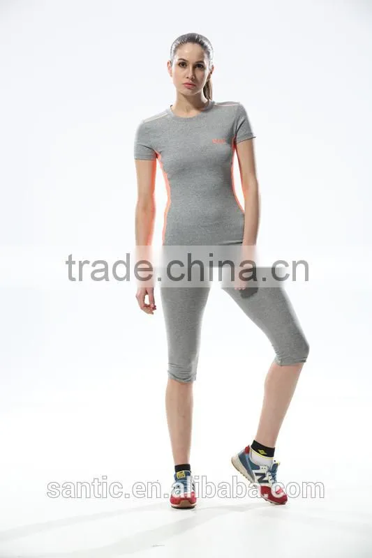 New design for women running set with polyester and spandex /Gym wear/pants and T-shirt
