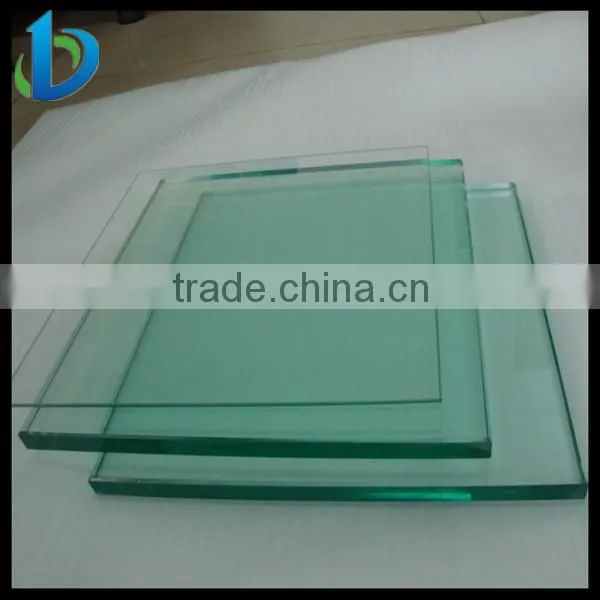 High light transmittance float glass