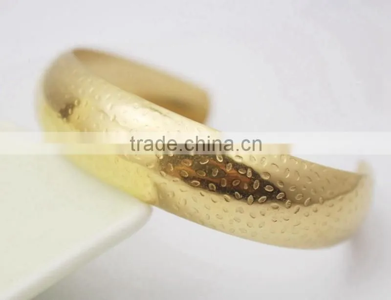 Fashion Gold Jewelry Dubai Stainless Steel Hammered Open Cuff Bracelets Bangles