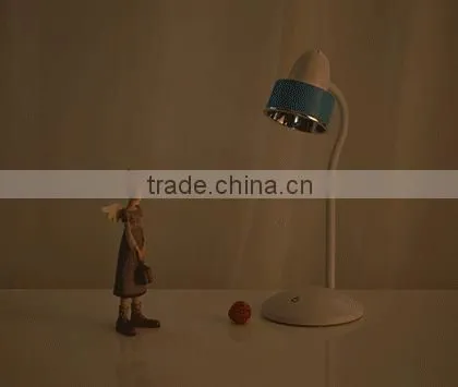 Modern Style and Energy Saving Light work study lamp minimalist bedroom lamp LED table lamp