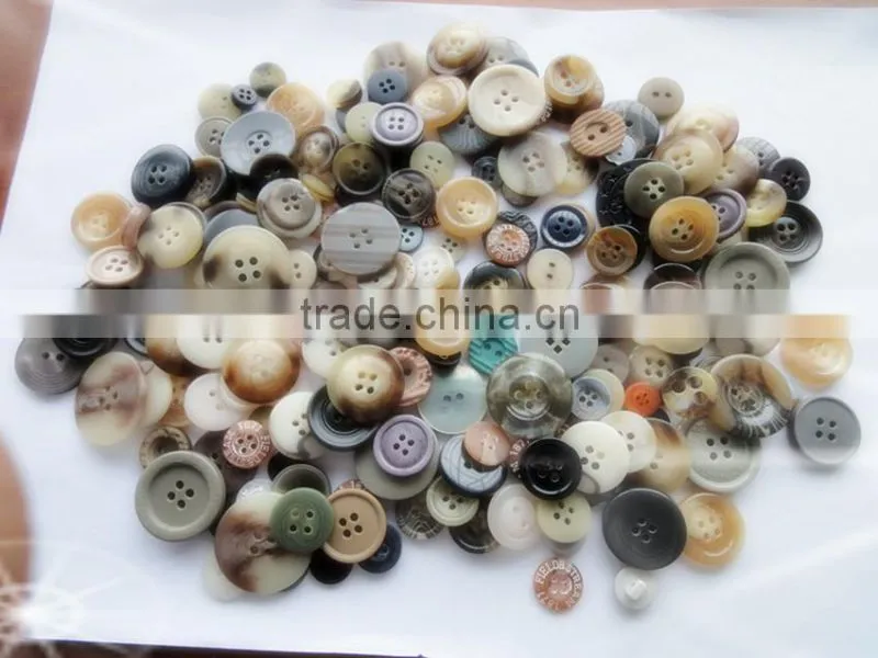 Mix bright plastic resin color buttons for gifts, craft making and scrapbooking,diy buttons