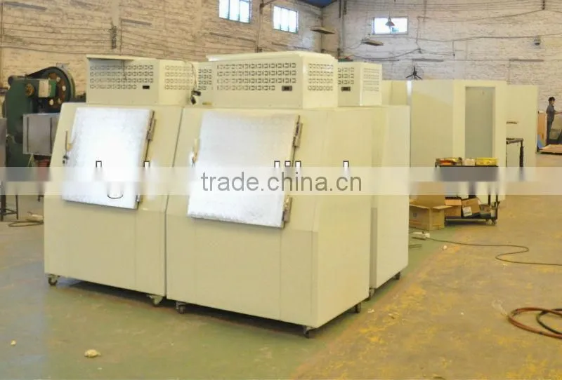 Fan cooling refrigeration ice merchandiser for ice storage