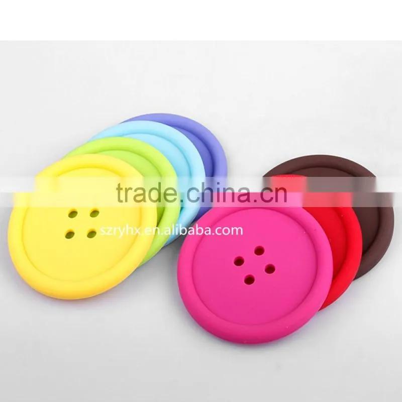 Mini brush to wash the dishes ; Silicone cup mat;Silicone brush to wash the dishes