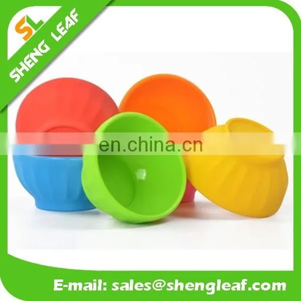 beautiful color Silicone food storage bowls