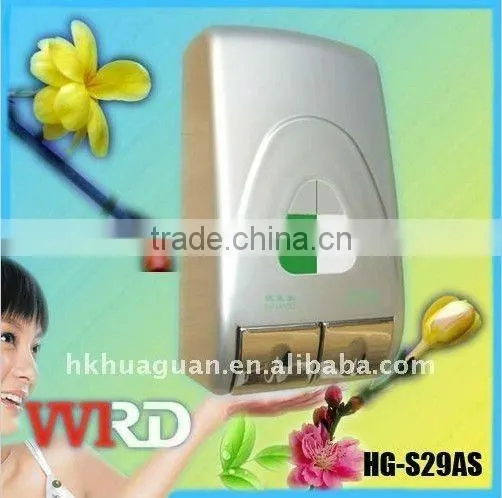 Manual soap dispenser