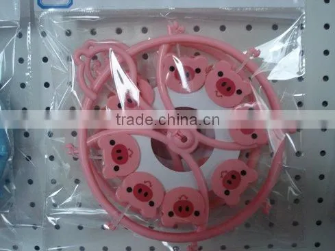Plastic cartoon /animal mini frog hanger