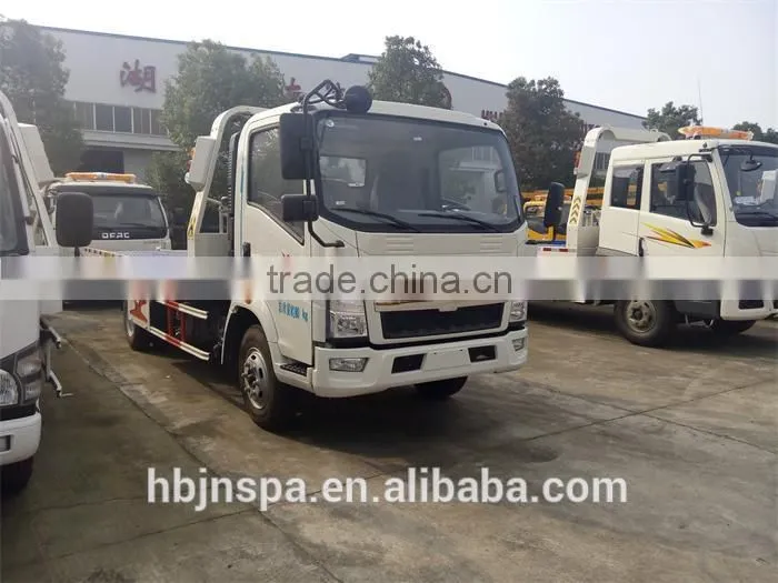 4*2 medium sized vehicle HOWO tow truck