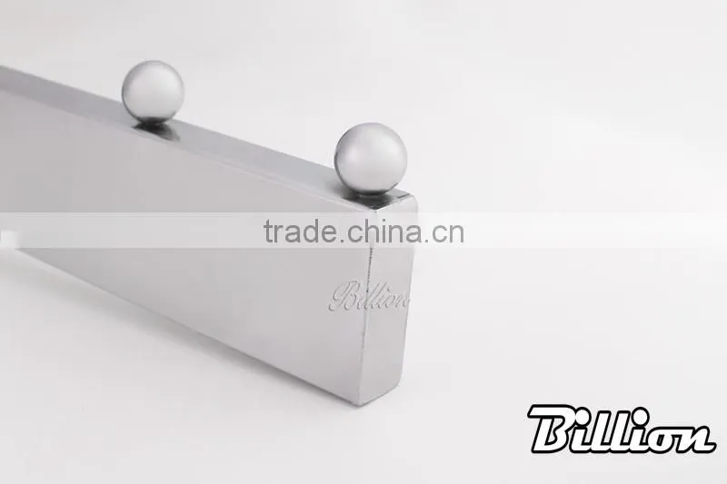 New Design Metal Chrome Hanging Hook Oval Tube Bar Hanging Hooks with ball
