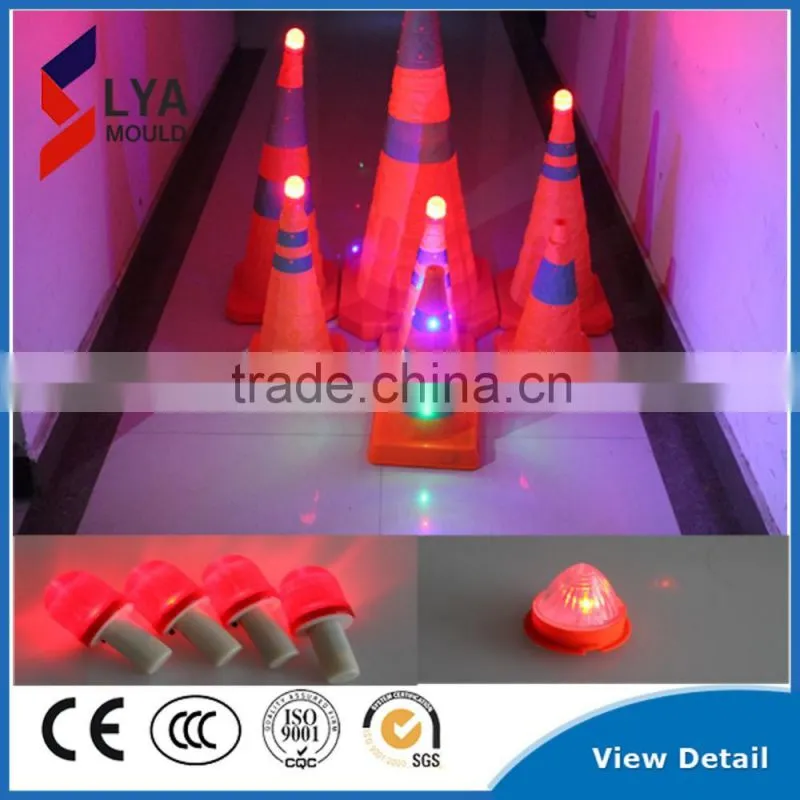 Reflective Portable ABS / PP led safety cone