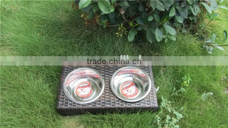 Nice Rattan Pet Bowl Feeders