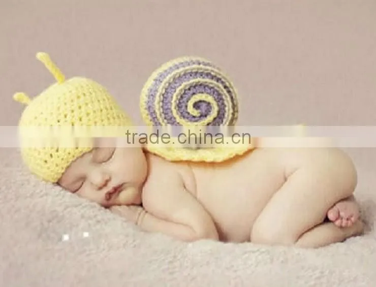 Handmade crochet small green snail Baby clothes camera photography props