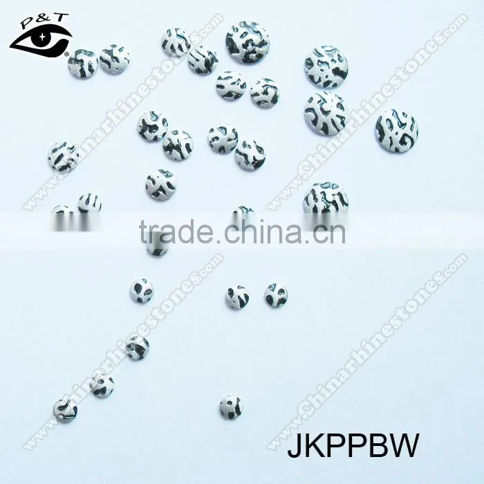 Leopard Nailhead Iron on metal studs with leopard pattrn