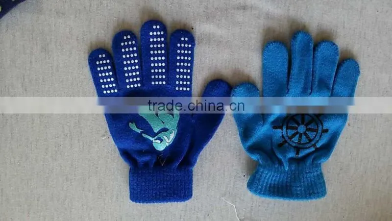 Good quality knitted magic glove