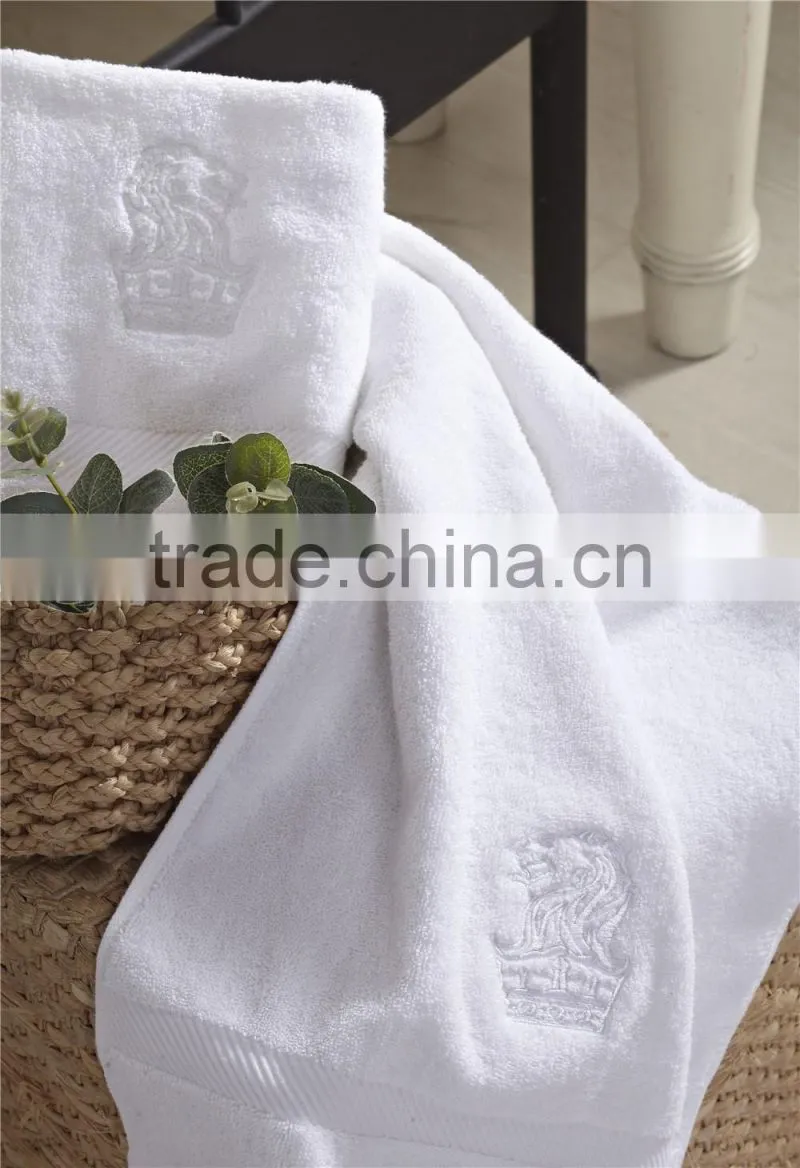 Customized Hotel supplies white jacquard cotton bath towels manufacture