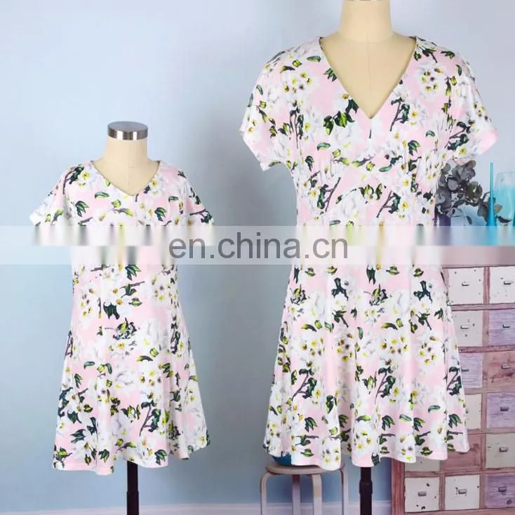 2019 Summer family outfits floral V neck short sleeve mother and daughter long maxi dresses for mom