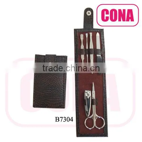 mini pedicure set with a snap-fastener bag