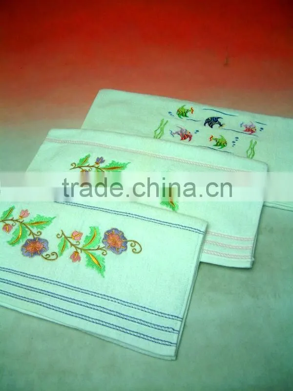 2016 OEM and ODM Design Wholesale Personal Face Towel with flower