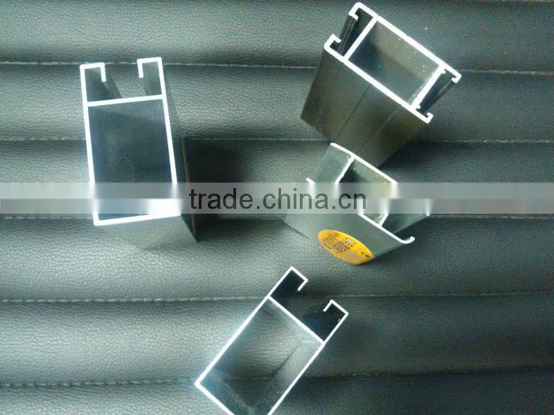 Different Shape and Size Wood Grain Aluminium profile For Windows and Doors