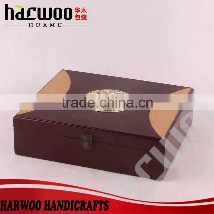 black lacquer finish luxury wooden box with lock